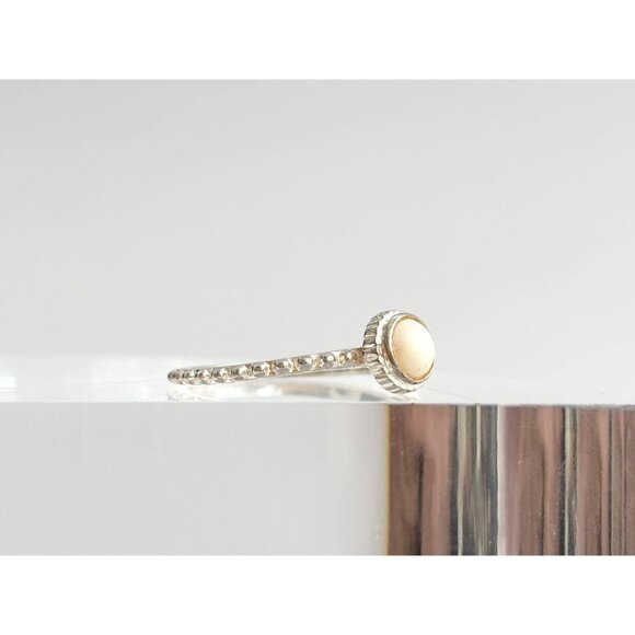 Beaded Mother of Pearl Domed Southwest 925 Sterling Silver Vintage Ring - sz 8 - Picture 2 of 12